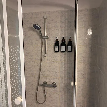 Blue Horizons Farm - Countryside - Pet Friendly - Sleeps 8