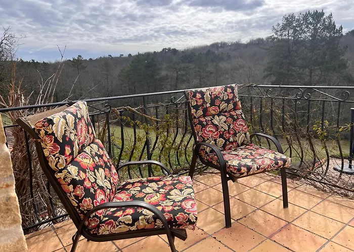 Blue Horizons Farm - Countryside - Pet Friendly - Sleeps 8 Sarlat